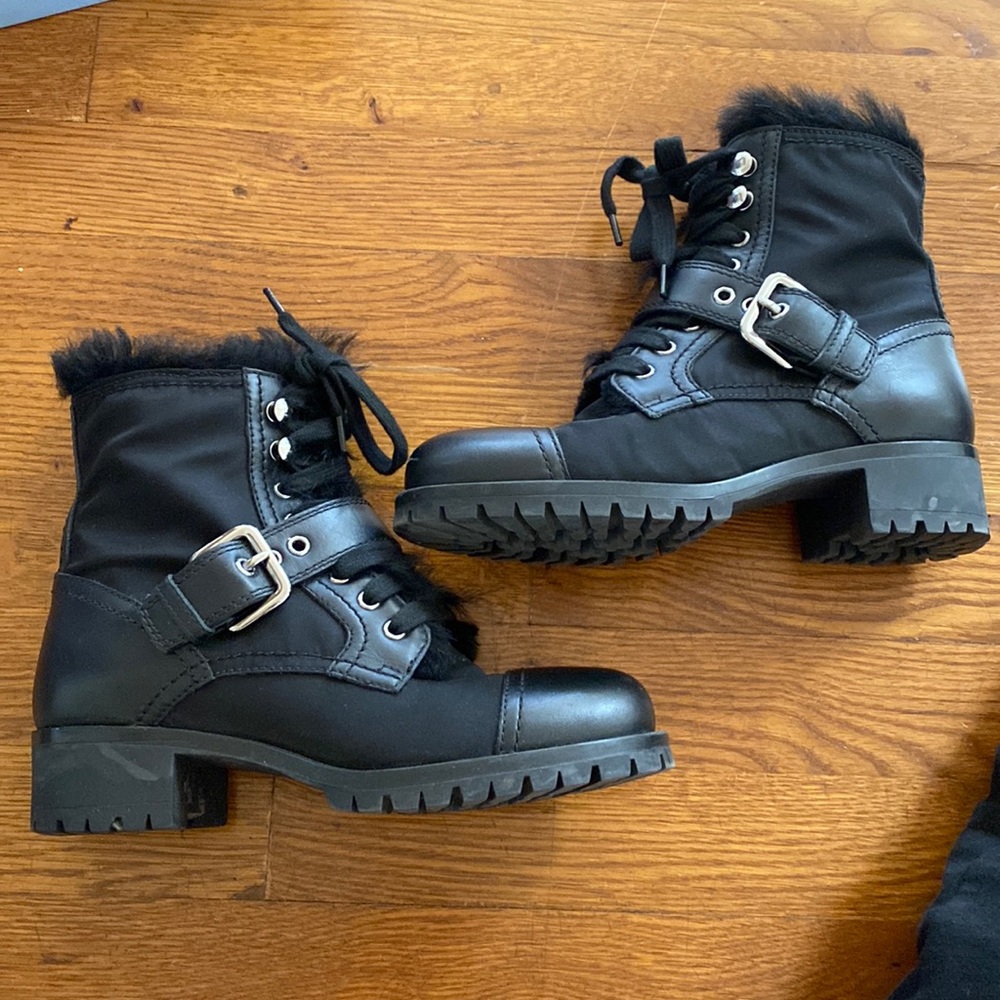 Prada fur lined boots size 35